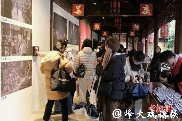 文化观察:杭州钱王祠为何涌进年轻人-